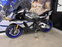 2015 Yamaha YZF-R1 M SILVER