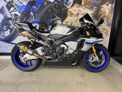 Yamaha YZF-R1 M