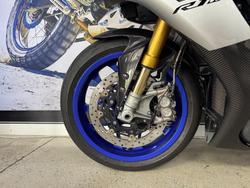 2015 Yamaha YZF-R1 M SILVER