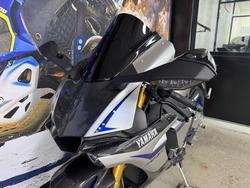 2015 Yamaha YZF-R1 M SILVER
