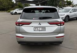 2023 Mitsubishi Outlander ES