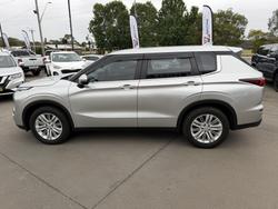 2023 Mitsubishi Outlander ES