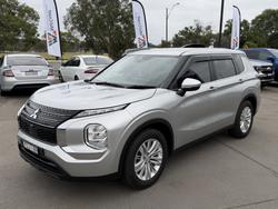 2023 Mitsubishi Outlander ES