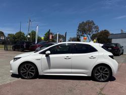 2019 Toyota Corolla ZR Hybrid ZWE211R White