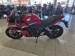 2025 Honda CBR650R E-Clutch CBR 650 Red
