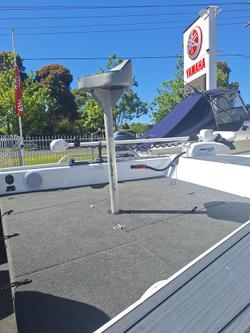 2023 QUINTREX 450 Hornet Pro