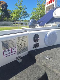 2023 QUINTREX 450 Hornet Pro