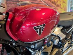2025 Triumph Speed Twin 1200 Speed Twin Red