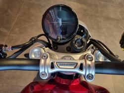 2025 Triumph Speed Twin 1200 Speed Twin Red