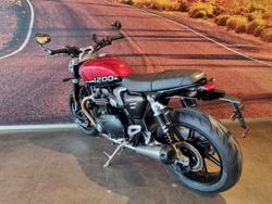 2025 Triumph Speed Twin 1200 Speed Twin Red