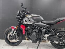 2023 TRIUMPH TRIDENT 660 Red