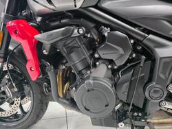 2023 TRIUMPH TRIDENT 660 Red