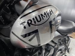 2023 TRIUMPH TRIDENT 660 Red