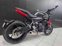 2023 TRIUMPH TRIDENT 660 Red