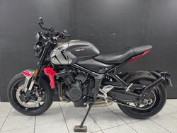 2023 TRIUMPH TRIDENT 660 Red