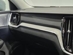2024 Volvo V60 Cross Country Ultra B5 Bright