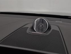 2025 Volvo XC60 Ultra T8 Plug-In Hybrid Dark