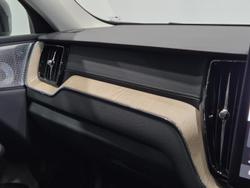 2025 Volvo XC60 Ultra T8 Plug-In Hybrid Dark MY26 AWD Onyx Black