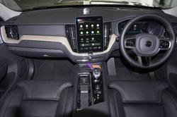 2025 Volvo XC60 Ultra T8 Plug-In Hybrid Dark MY26 AWD Onyx Black