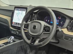 2025 Volvo XC60 Ultra T8 Plug-In Hybrid Dark