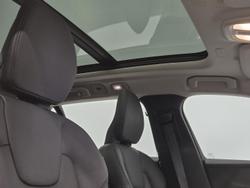 2024 Volvo V60 Cross Country Ultimate B5 Bright