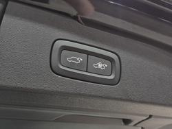 2024 Volvo V60 Cross Country Ultimate B5 Bright