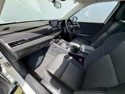 2023 Mitsubishi Outlander ES