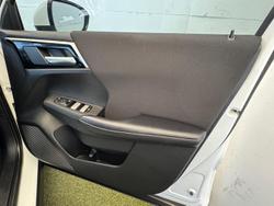 2023 Mitsubishi Outlander ES