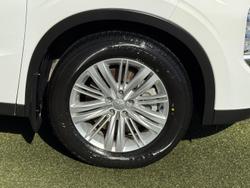 2023 Mitsubishi Outlander ES