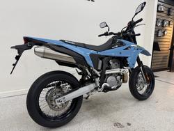 2025 Suzuki 2025 Suzuki 400CC DR-Z400SM Enduro grey