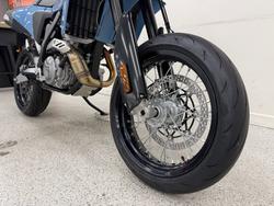 2025 Suzuki 2025 Suzuki 400CC DR-Z400SM Enduro grey