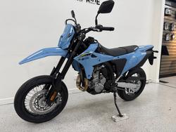 2025 Suzuki 2025 Suzuki 400CC DR-Z400SM Enduro grey