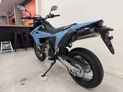 2025 Suzuki 2025 Suzuki 400CC DR-Z400SM Enduro grey