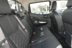 2023 Nissan Navara ST-X