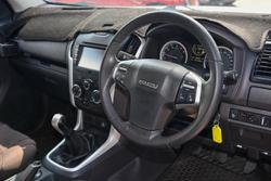 2019 Isuzu D-MAX LS-M