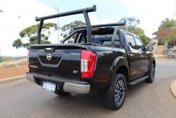 2020 Nissan Navara ST
