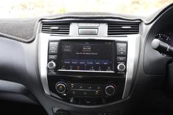 2020 Nissan Navara ST