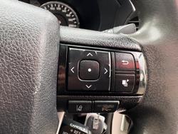 2020 Toyota Hilux SR