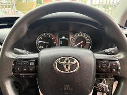 2020 Toyota Hilux SR