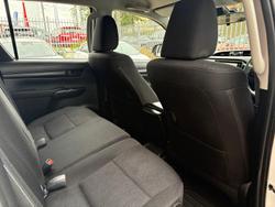 2020 Toyota Hilux SR