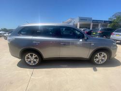 2014 Mitsubishi Outlander ES ZJ MY14.5 4X4 On Demand Titanium