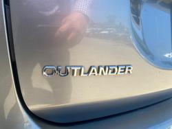 2014 Mitsubishi Outlander ES ZJ MY14.5 4X4 On Demand Titanium