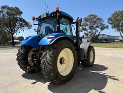 2020 New Holland T7.230