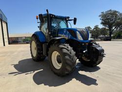 2020 New Holland T7.230