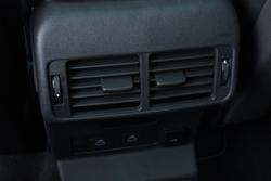 2024 Land Rover Range Rover Velar P250 Dynamic SE