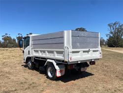 2016 Isuzu Nlr NLR 45-150 Tipper