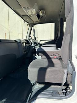 2016 Mitsubishi Fighter Fighter 1424