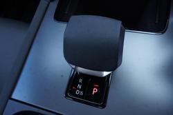 2025 Land Rover Discovery Sport P300e Dynamic SE