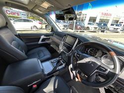 2017 TOYOTA LANDCRUISER SAHARA