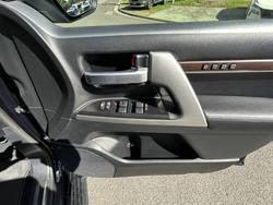 2017 TOYOTA LANDCRUISER SAHARA